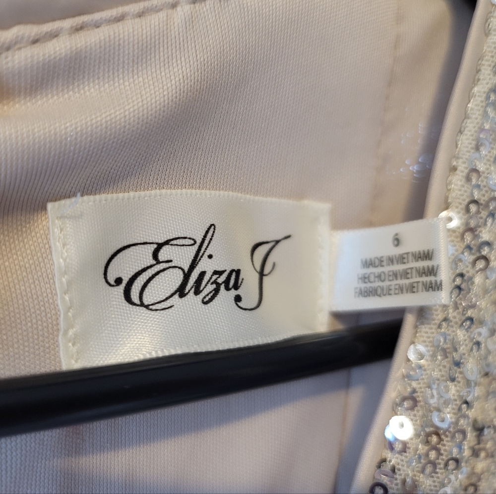 NWT Eliza J Sequin Long Sleeve Cocktail Dress Silver Blouson Size 6 - Picture 4 of 14